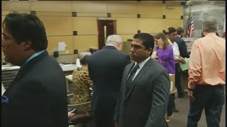 BSO deputy receives standing ovation at courthouse from other deputies