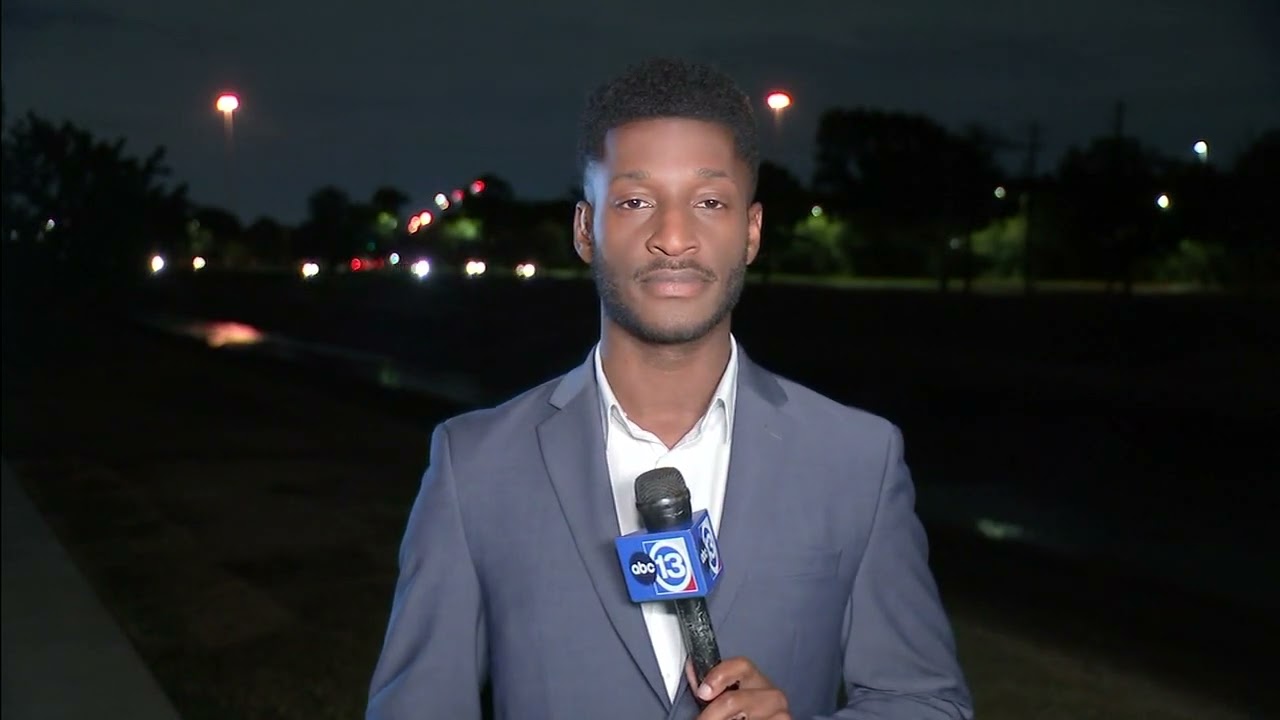 Man charged with kidnapping 2 women at gunpoint and demanding ransom