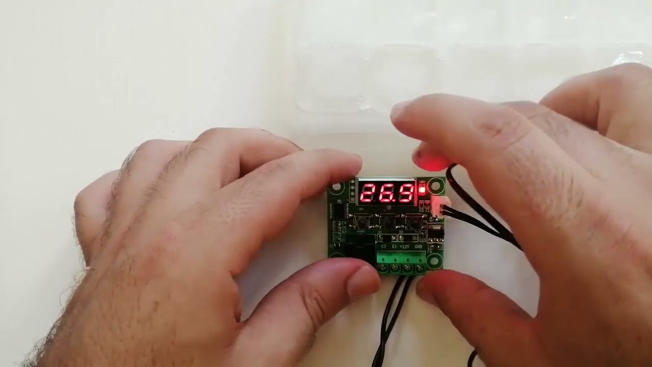 Régulateur de température YOSOO DC 12V 120W avec affichage numérique et Régulateur de température YOSOO DC 12V 120W avec affichage numérique et