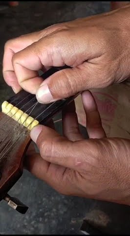 Memperbaiki fret buzz akibat slot nut yg terlalu dalam