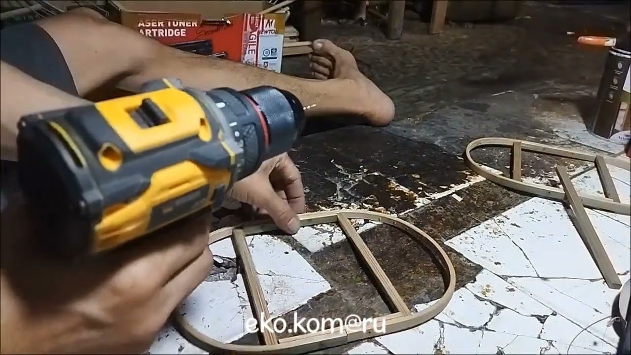 merakit rangka bawah jebakan bambu