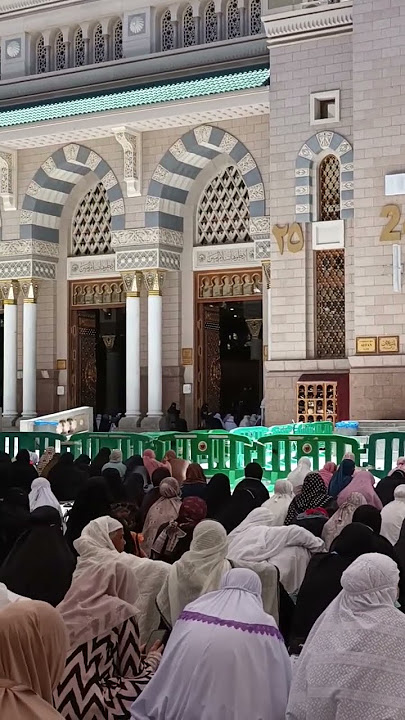 Jamaah sholat Jum'at Masjid Nabawi