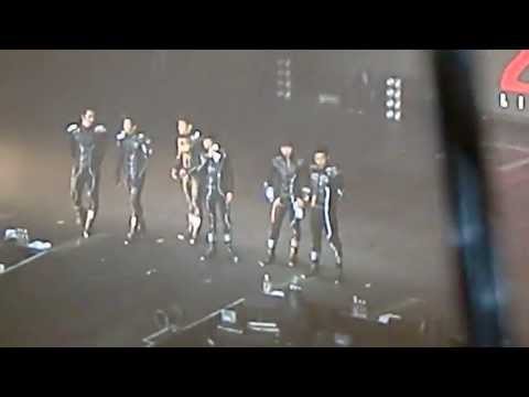 [FANCAM] What Time is it? It's 2PM! Intro @ MOA Arena