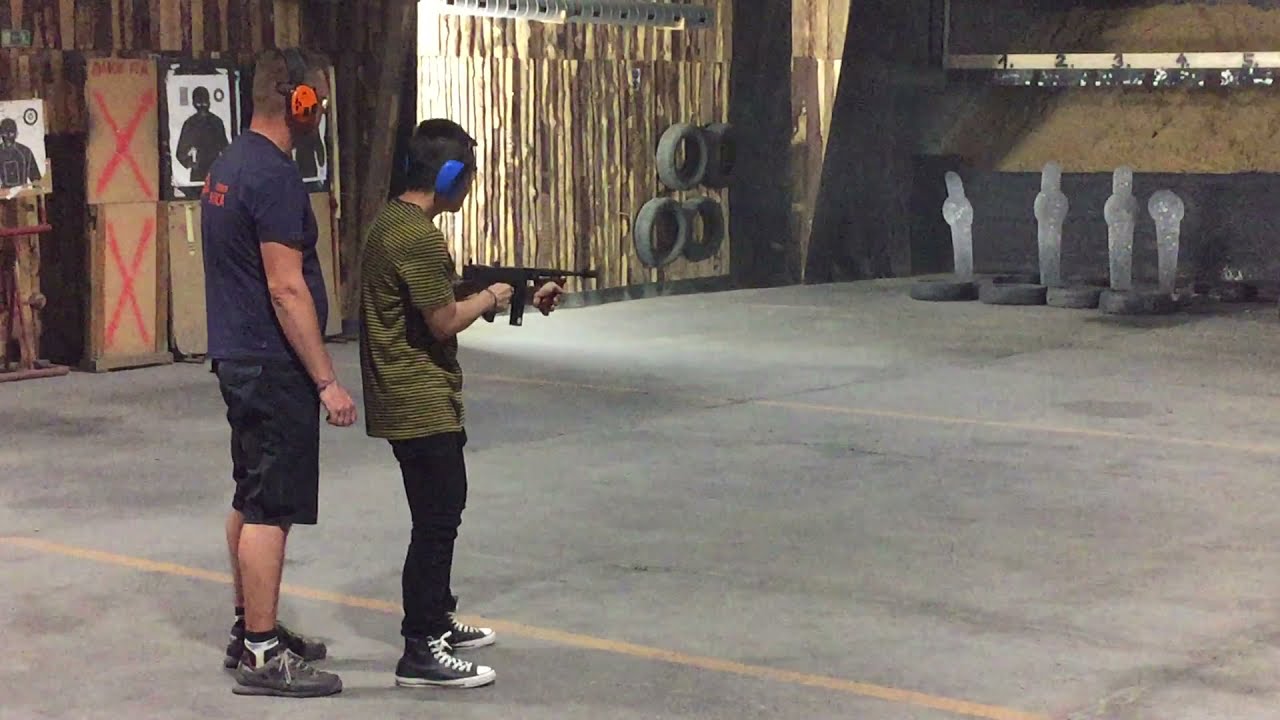 Shooting REAL Thompson M1928A1 in Europe (Rental weapons at Bratislava Strelnica LOZORNO) Slovakia