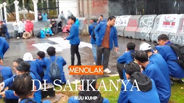 18 Nopember 2025 Mahasiswa demo di depan DPR TOLAK PENGESAHAN RUU KUHP