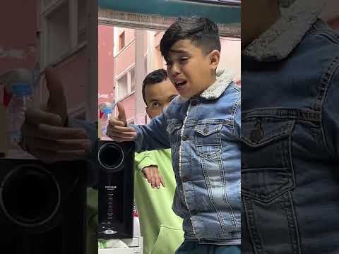 شاهد الفيديو لآخره باش تشوفوا كيفاش كانت ردات فعل لحسن 
