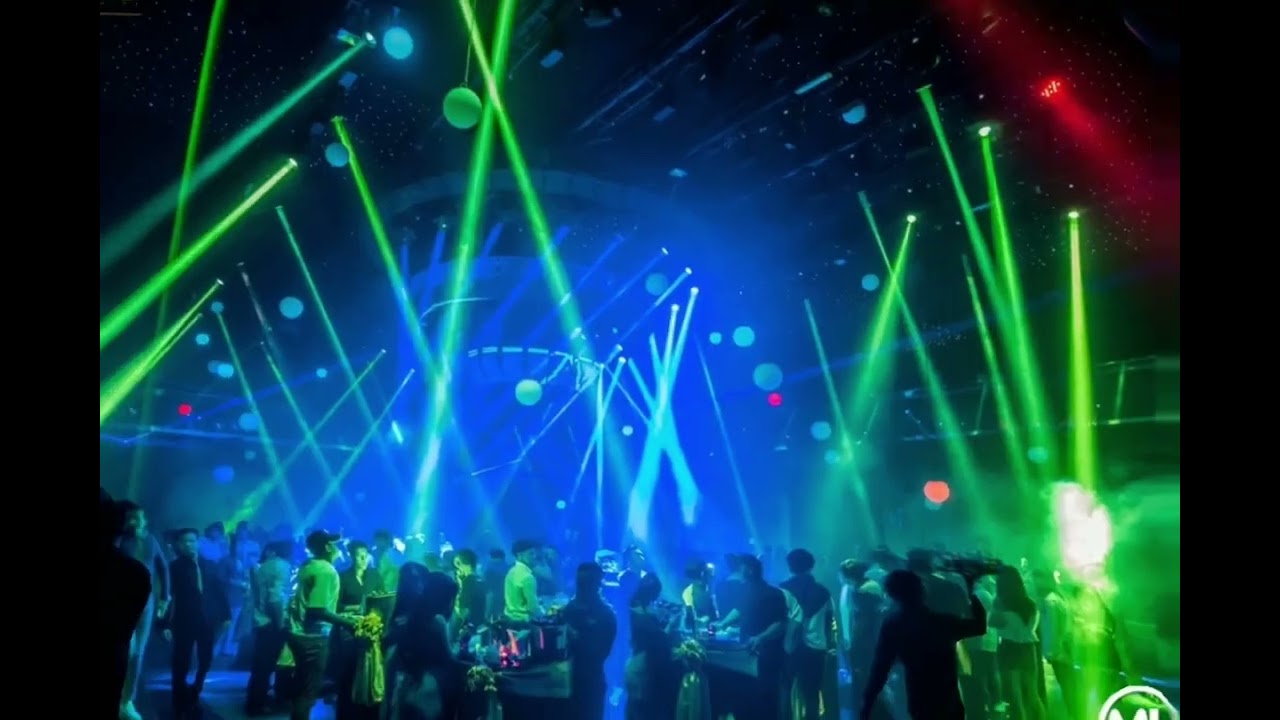 ✨🔊🕺មានថ្មីមិចក៍មិនប្រាប់ + ដំរីថ្មមស្នេហ៍ + ជើងកាងស្រុកស្រែ + ផឹកក្រឡុកទីក្រុង 3Cha 2025 Remix 