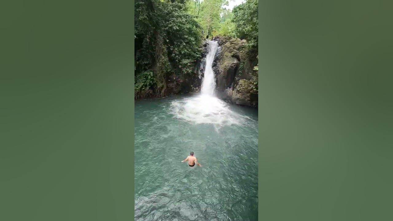 Бали водопад Алинг