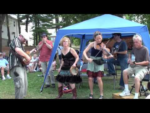 Spuyten Duyvil "Judge Not" - Huntington Folk Festi...