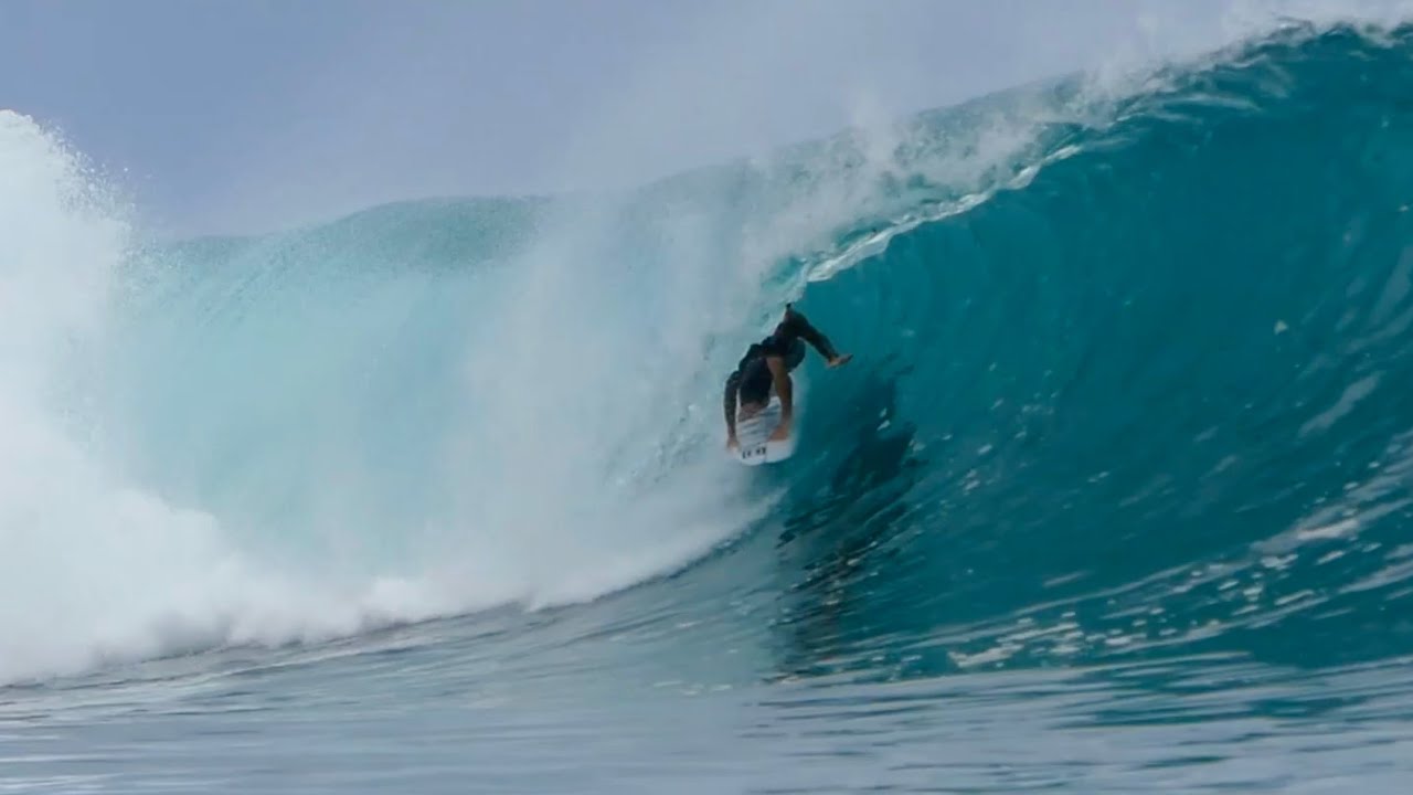 SHALLOW AND SKETCHY LEFT POINT IN INDO