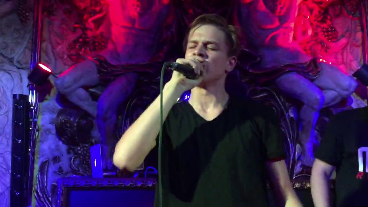 девочка с рэп концерта когда вышла. девочка с рэп концерта. девочка с рэп концерта slowed глеб калюжный. девочка с рэп концерта обложка. глеб калюжный 2022.