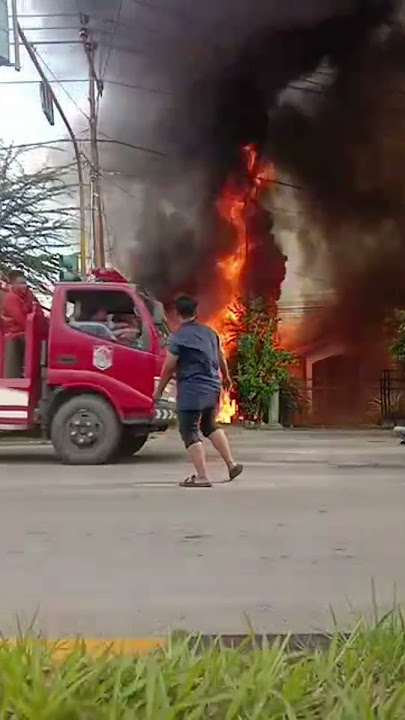 Car explodes !! Two houses burn down