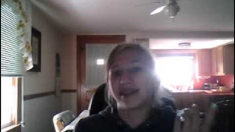 Re: Justin flirting with Esmée Denters - Justin Singing