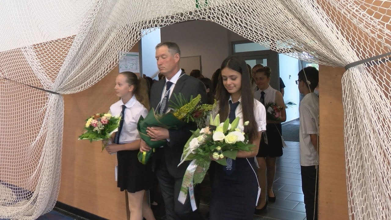 Elballagtak az Eötvös iskola nyolcadikosai