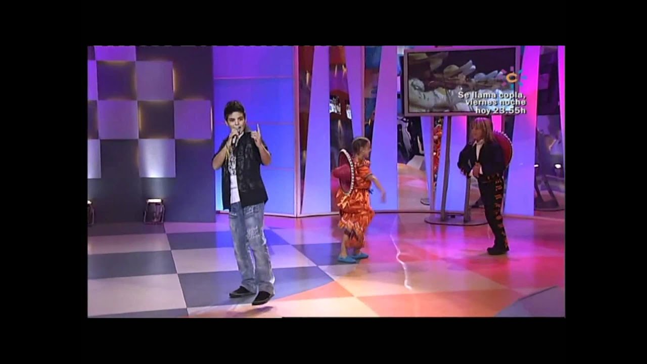 Abraham Mateo (12 años) canta a duo con Luis Miguel - LA BIKINA - Menuda Noche