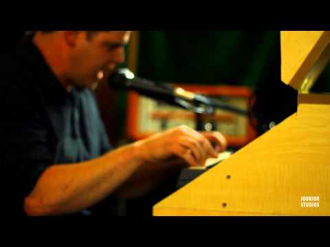 Live @ Jooniors - S03E14 - Doktor Diablo - 02 - Drill (Live)