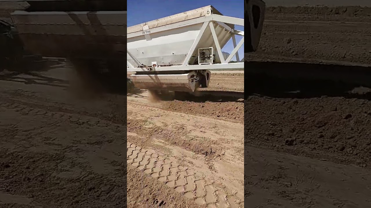 Belly dumps on stock pile 