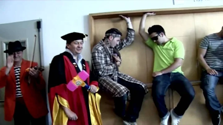 Lip Dub ETSID UPV 2010 - United State of Pop 2009 (DJ Earworm) - Valencia (Spain)