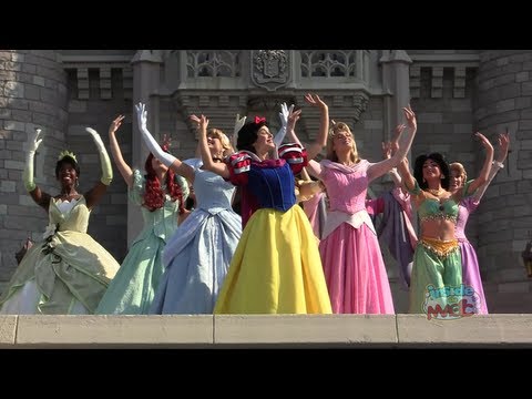 Video: Where to Find Cinderella at Disney World - Disney-Prinzessinnen