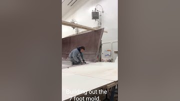 How to Extend a Fiberglass Boat Hull