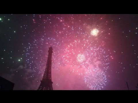 🎉Happy new year 🎉 fireworks at eiffel tower bahria town Lahore - YouTube