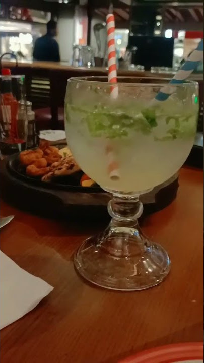 TGI FRIDAY'S the best American restaurant in Kolkata #youtube#americenfood