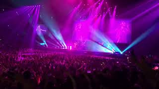 ariana grande - sometimes (guangzhou dangerous woman tour)