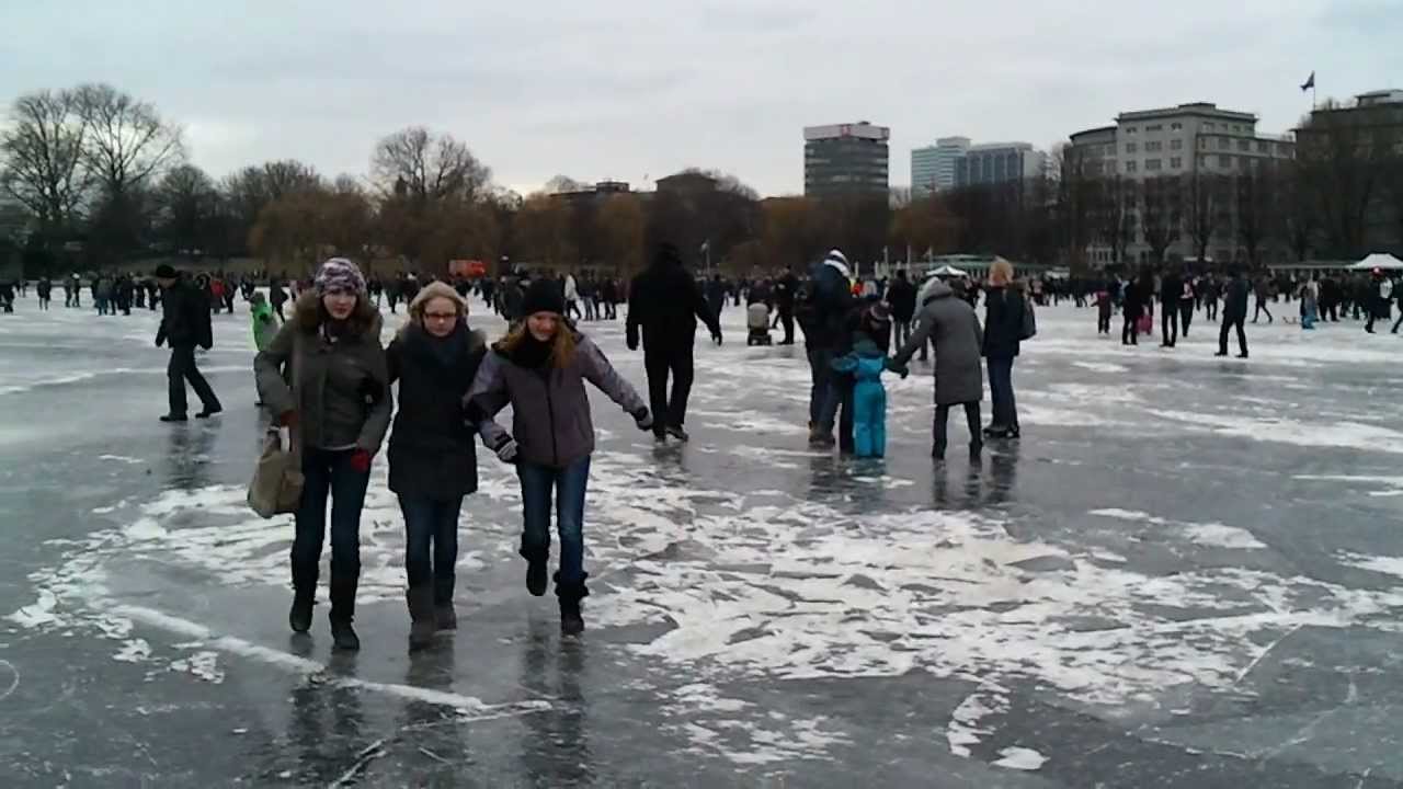 Alstervergnügen 2012 Hamburg City, Germany: on the ice