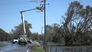 Gov. DeSantis tour of Arcadia interrupts civilian relief operations