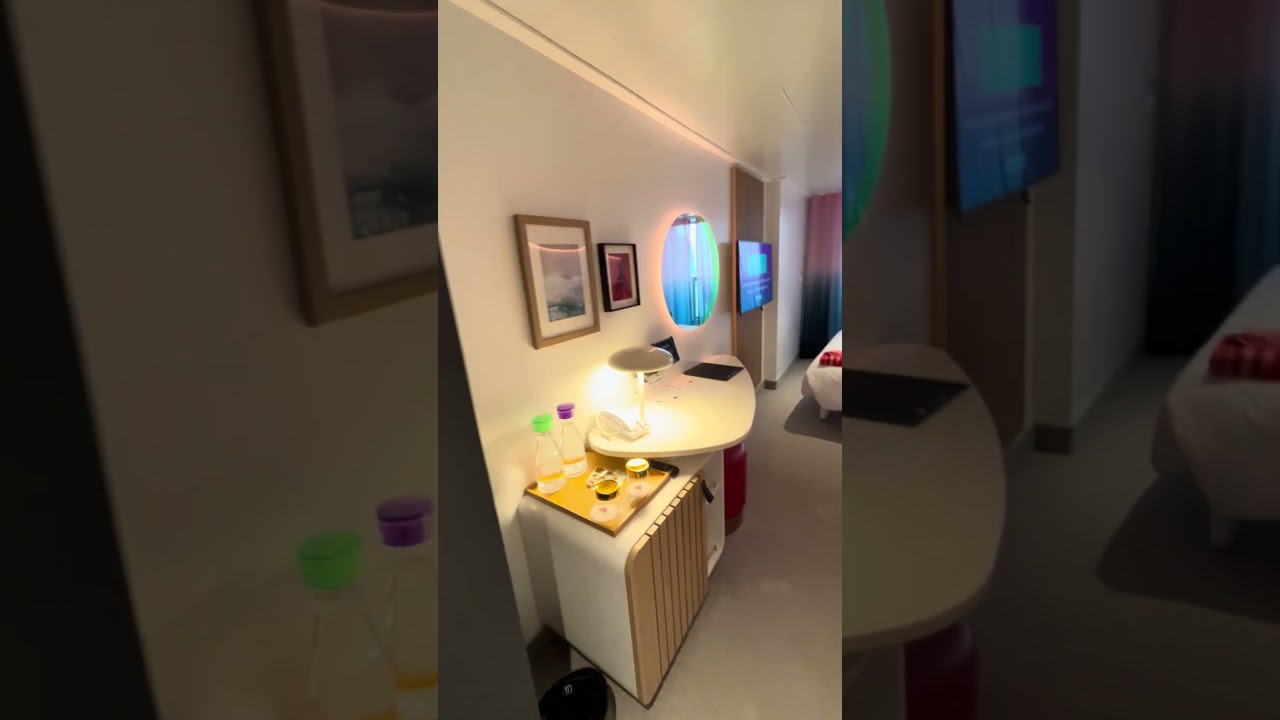 Cabin on the Scarlet Lady