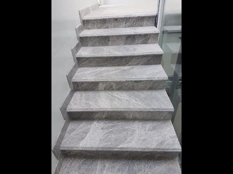 Video: Cầu thang bằng đá cẩm thạch trong nội thất