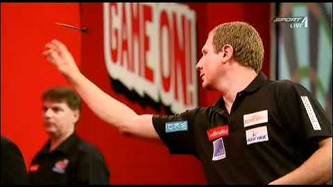 PDC Darts WM 2012 - Anderson, Whitlock & others slow motion dart throw