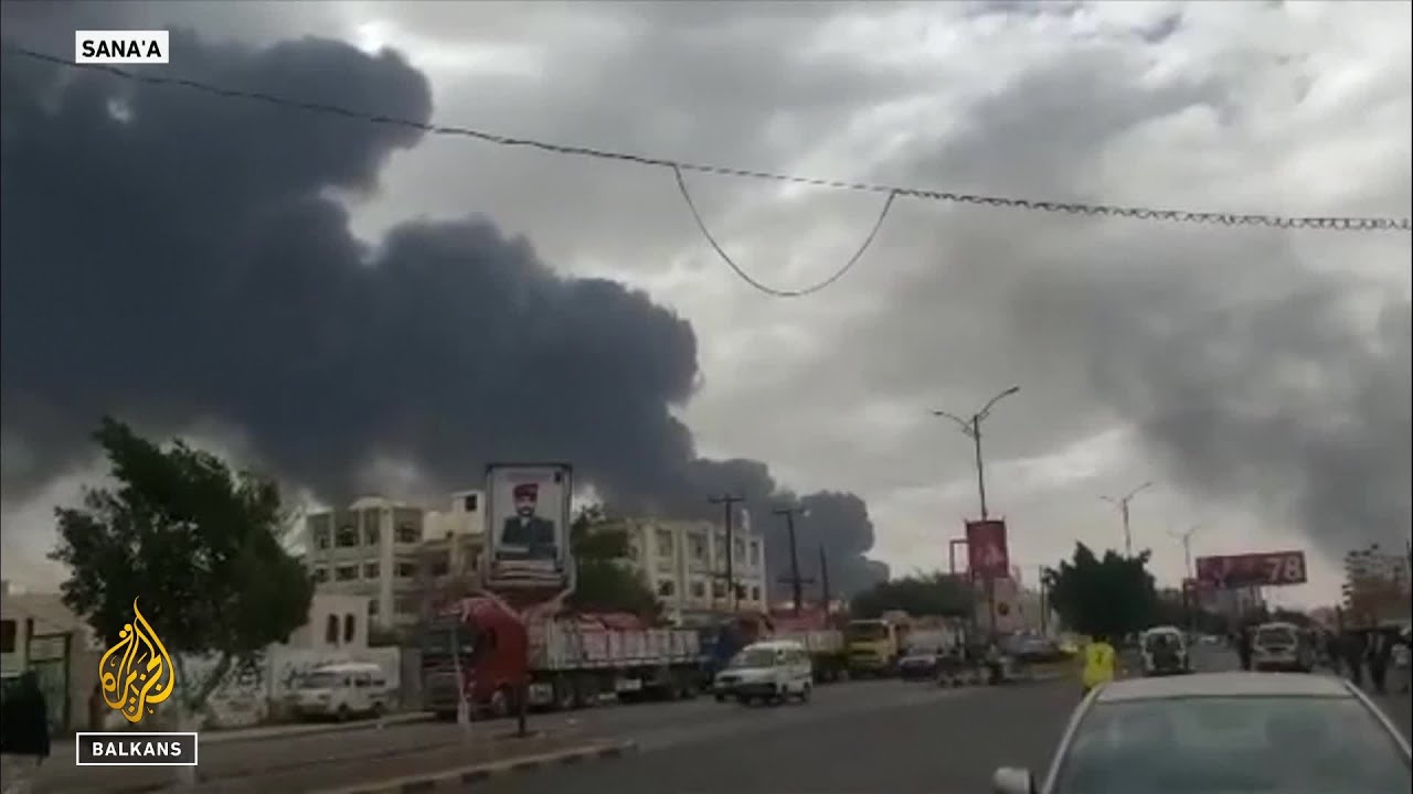 الجيش الإسرائيلي يهاجم المطار الدولي للعاصمة اليمنية