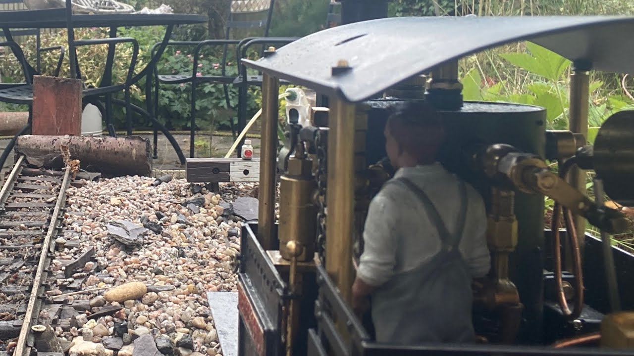 Removal of 'stuff'  -  last ever train on the FeckHallBahn for #tailendtuesday (#theendtuesday)