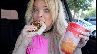 TRYING TACO BELL'S NEW BREAKFAST CRUNCHWRAP!