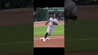 Ildemaro Vargas establece nueva marca para venezolanos en MLB