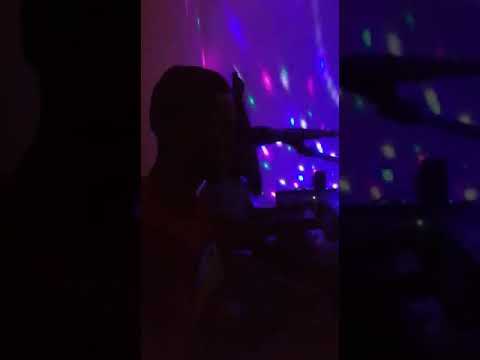 ماتعزفوش العود في شارعنا رانا سكاري تدهبو شيرتنا ماتعزفوش العود في قيطوني لابوخه عندي لا صحاب يجوني 