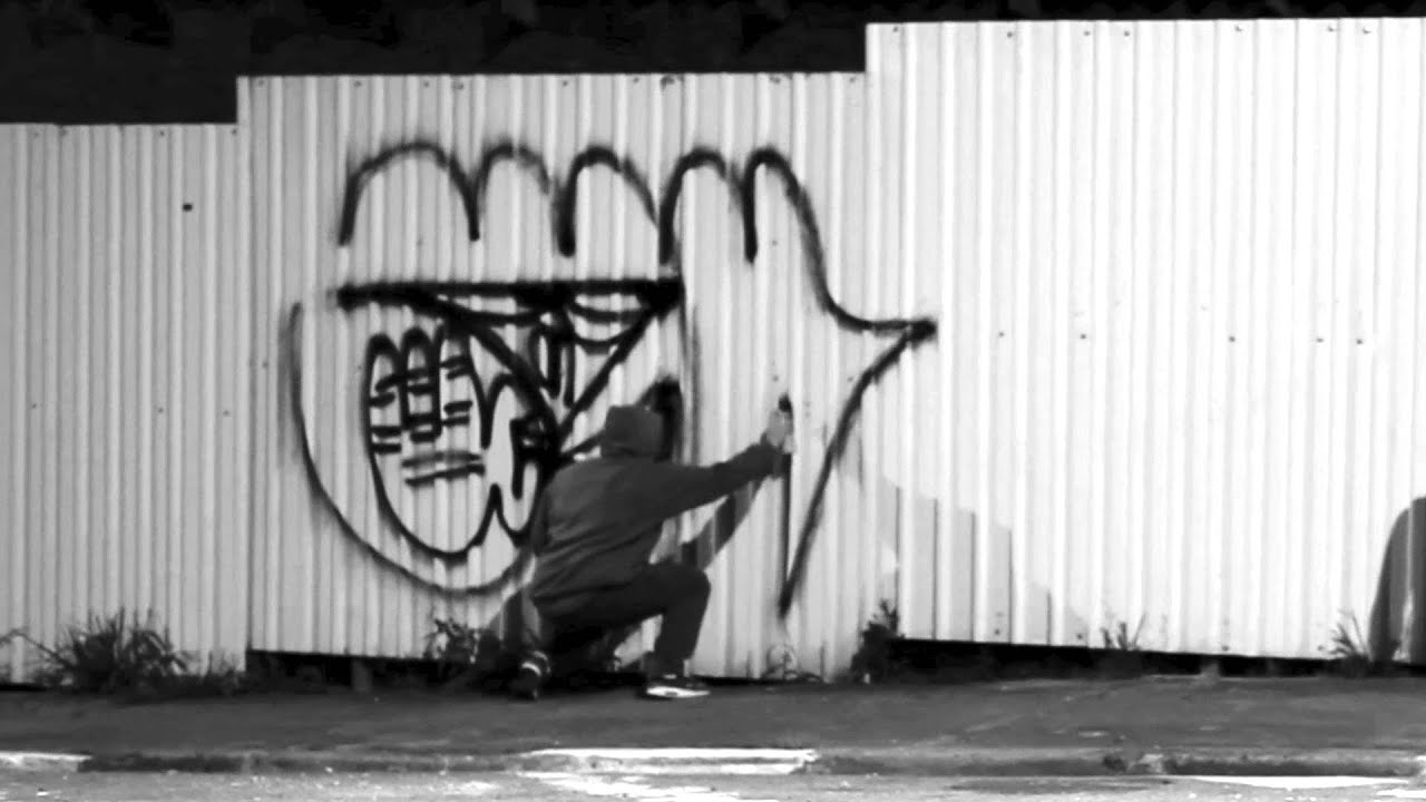 In Action 01 - Skola and Mudo. (Graffiti documentary). 