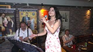 Kum Gibi Solist : Burçin Can .