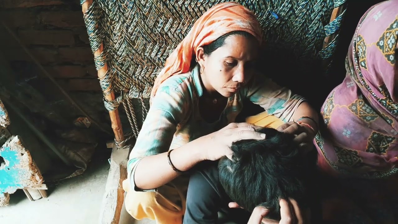 boy nitpicking video