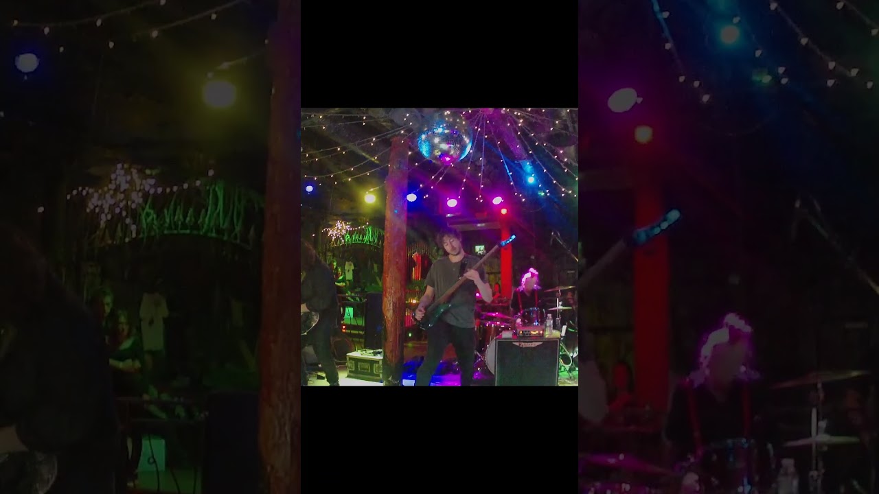 Sleduj #shorts #metal Reflections! na YouTube Sleduj #shorts #metal Reflections! na YouTube
