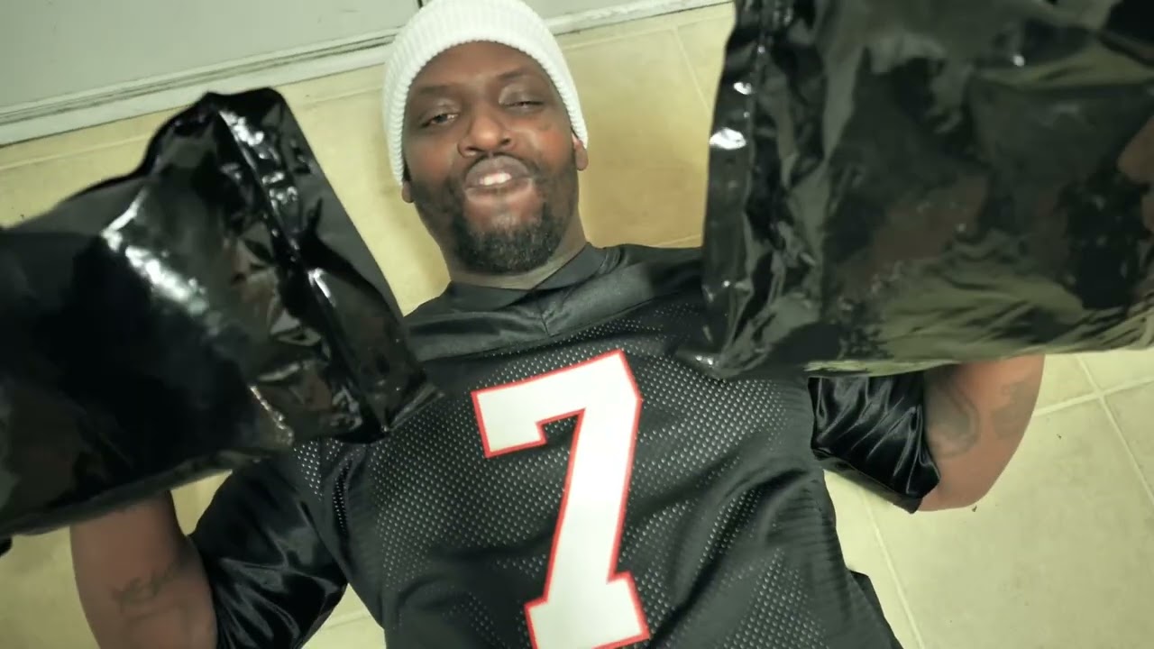 Nikeboy Zeke “Weed House” Gucci Mane Trap House (Remix)