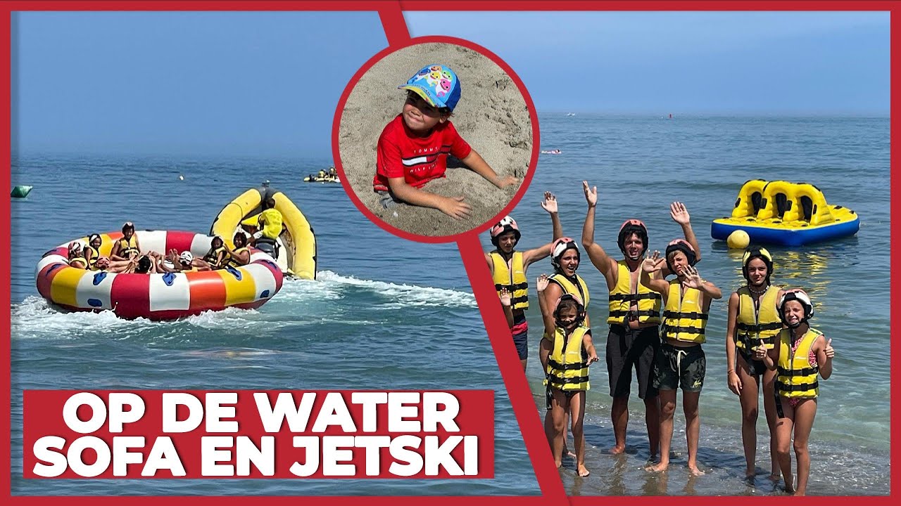 MET DE HELE FAMILIE OP EEN WATER SOFA!!! - #1079