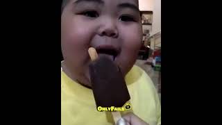 Baby Tatan - Eat Ice Cream