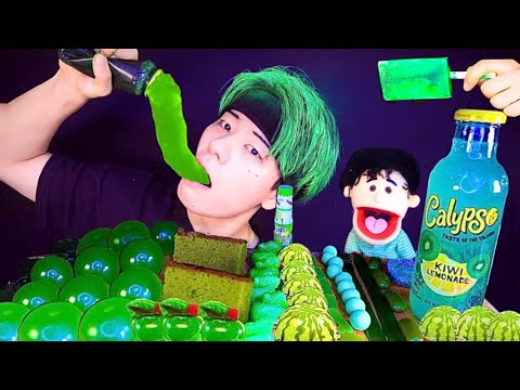 緑のお菓子】久々の山田と緑色のお菓子を集めて爆食いしたら体内真緑に