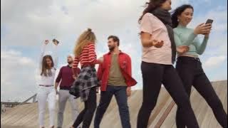 Fiatalság és bolondság...(Official Music Video)