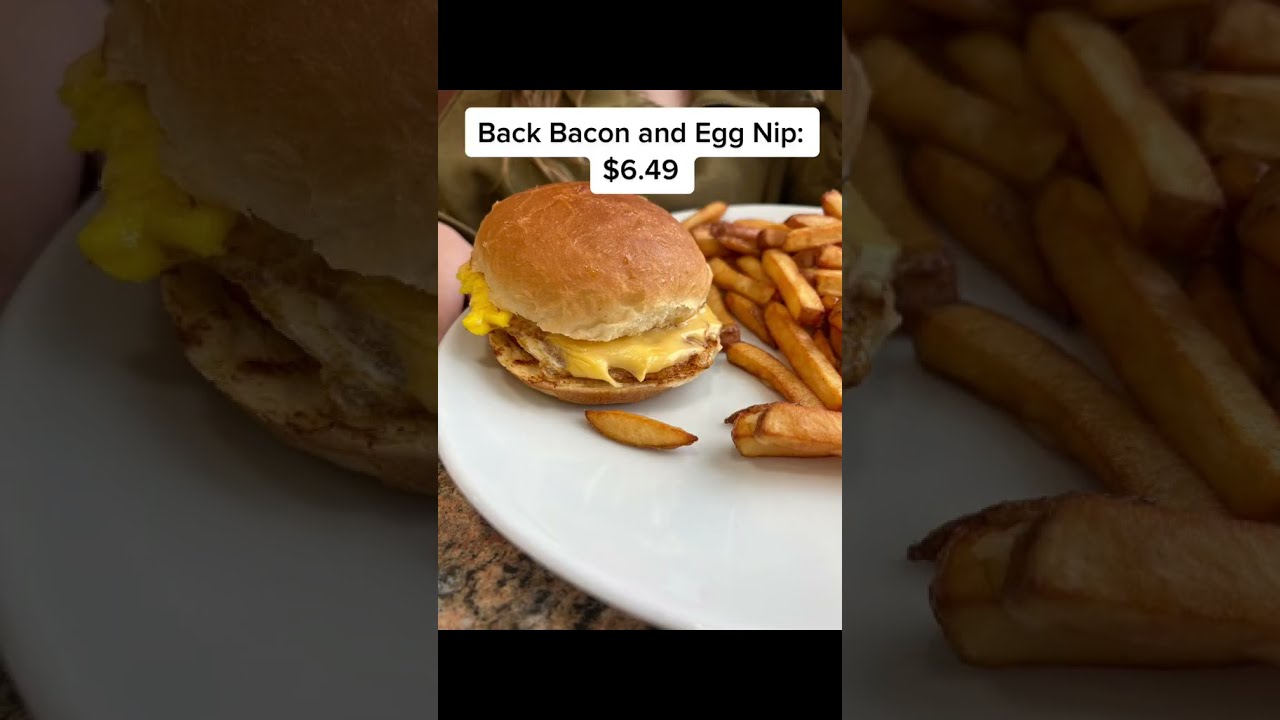Iconic Winnipeg Restaurant THE BIG EARL Burger At SALISBURY HOUSE