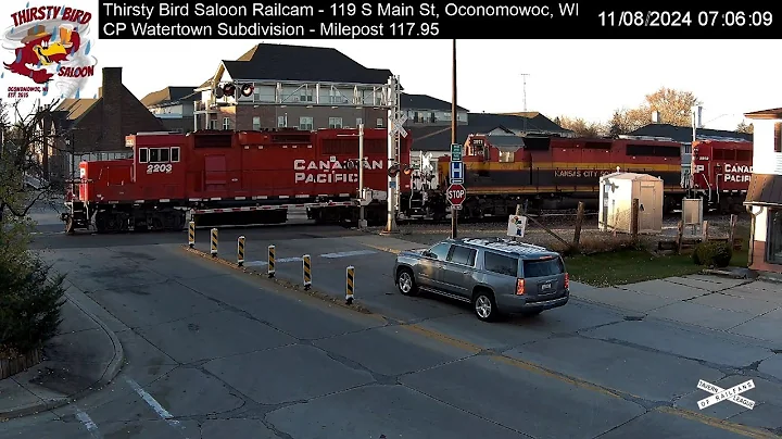 Thirsty Bird Saloon LIVE Railcam - Oconomowoc, WI