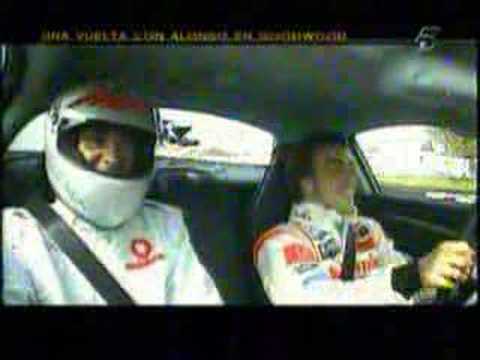 Reportaje de Tele 5 en el que F.Alonso pilota un Mercedes McLaren con Antonio Lobato de copiloto.