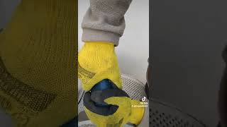 TORNILLOS DIFÍCILES DE SACAR